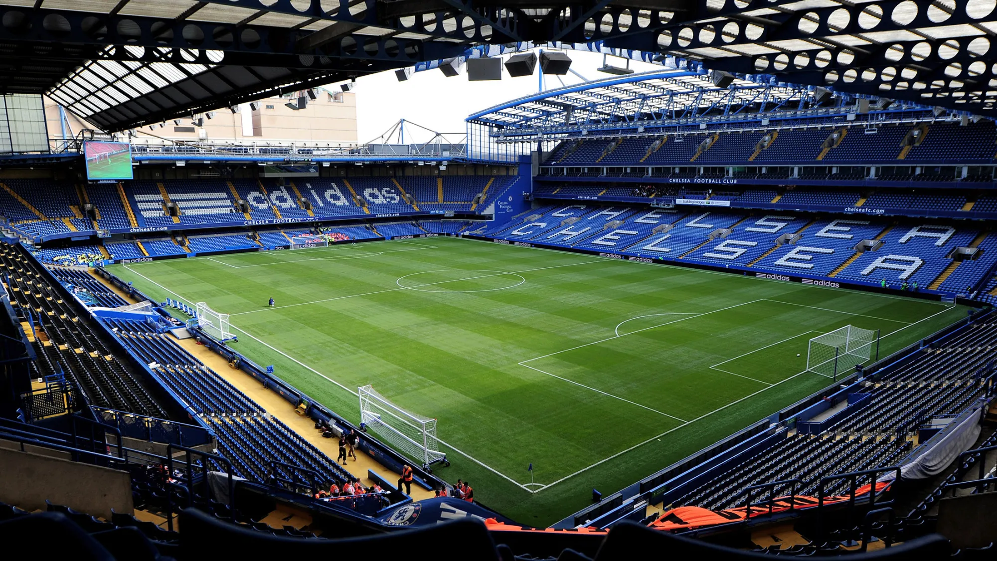 Chelsea in talks over building new stadium worth £500m 