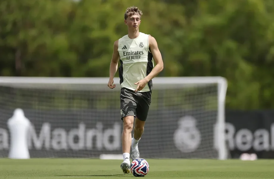 “My Secret? I Don’t Care, I Just Play Football” - Dean Huijsen