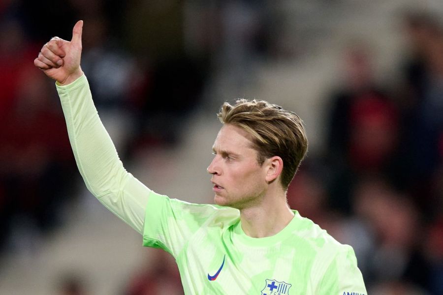 De Jong Contract Renewal 'On Track,' Says Barça President