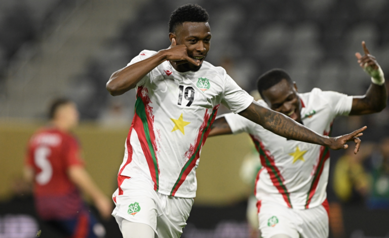 Costa Rica Snatch Gold Cup Win With Late Penalty