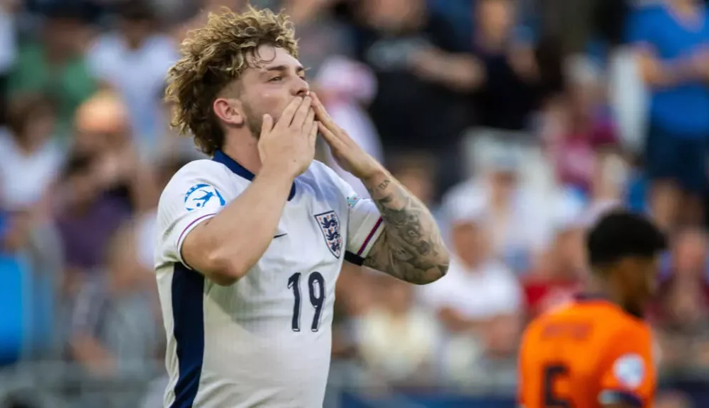 Elliott Double Sends England To U21 Euros Final
