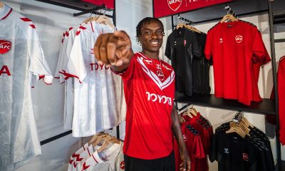 Ex-Chelsea Fullback Abu Joins Southampton's Sister Club In France