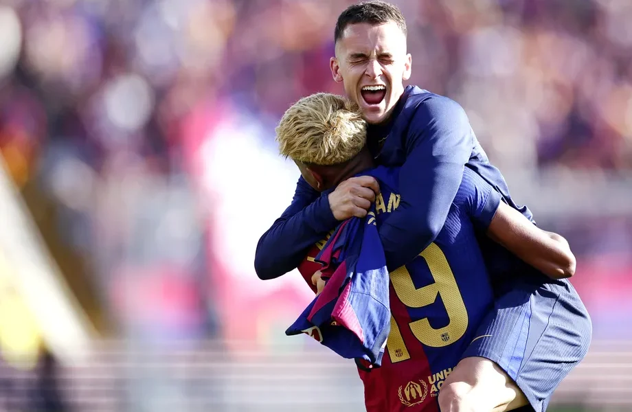 Casado Reaffirms Barcelona Loyalty Amid Exit Rumors