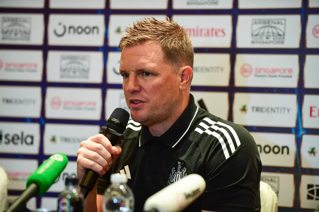 Howe Sets Isak "Soft Deadline" Amid Liverpool Interest