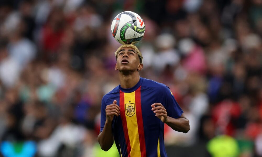 Barcelona’s Lamine Yamal training individually as part of his recovery plan to be fit for El Clasico against Real Madrid.