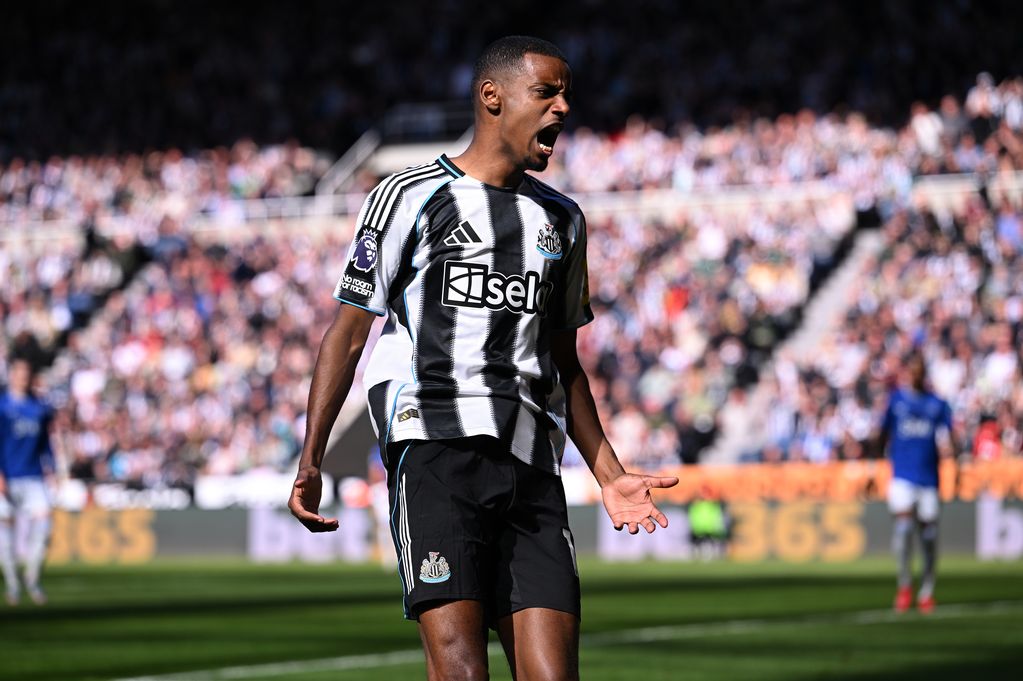 Isak Refuses To Play For Newcastle To Force Liverpool Move