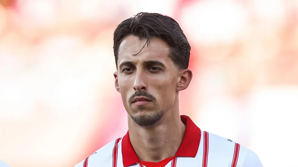 Rangers Sign Striker Miovski From Girona