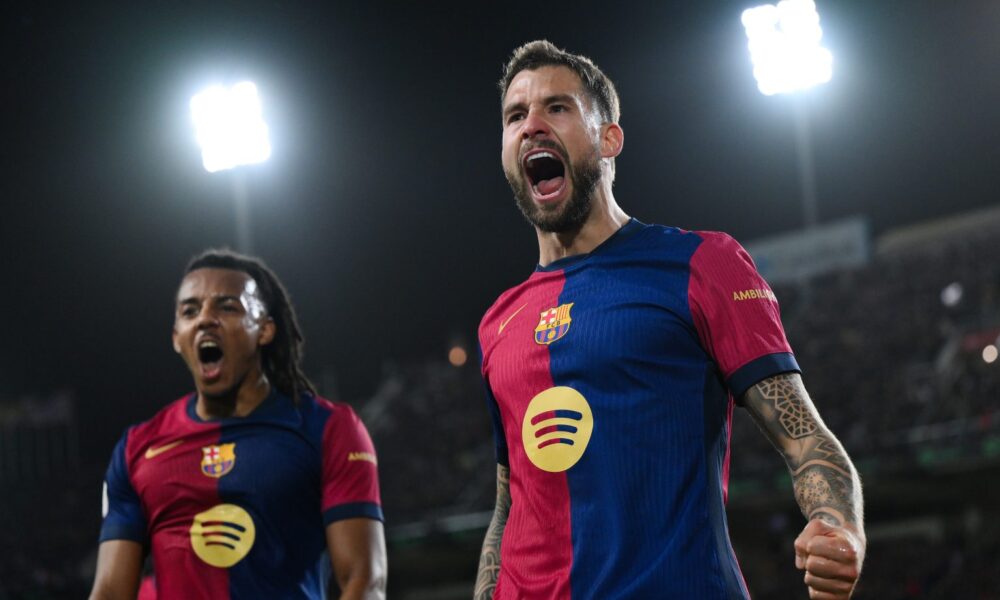 Flick Learns Of Martinez Departure Mid-Flight