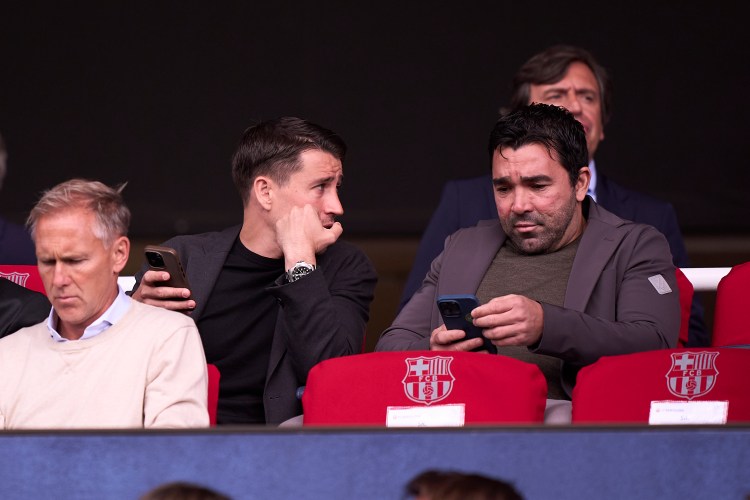Deco Plots One More Signing For Barcelona After Martinez Exit