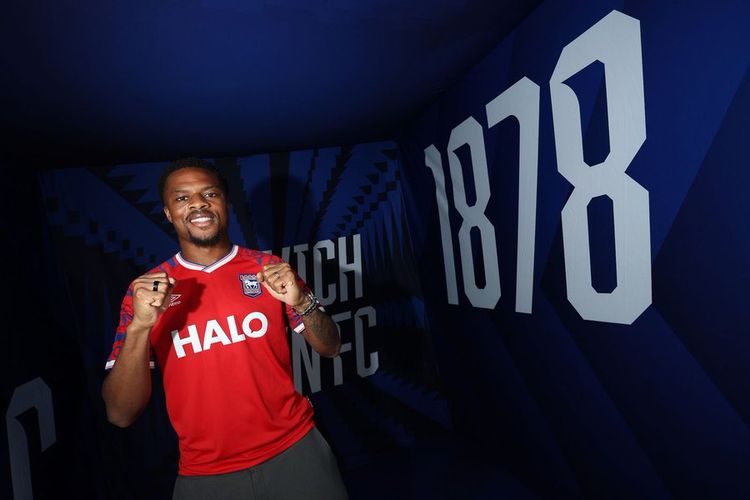 Akpom Joins Ipswich Town From Ajax