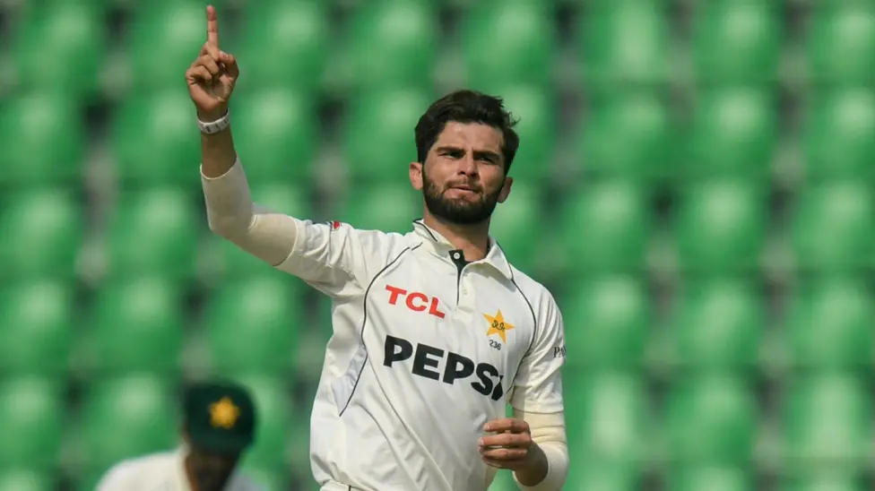 Pakistan cricket team celebrates 93-run Test victory over South Africa in Lahor