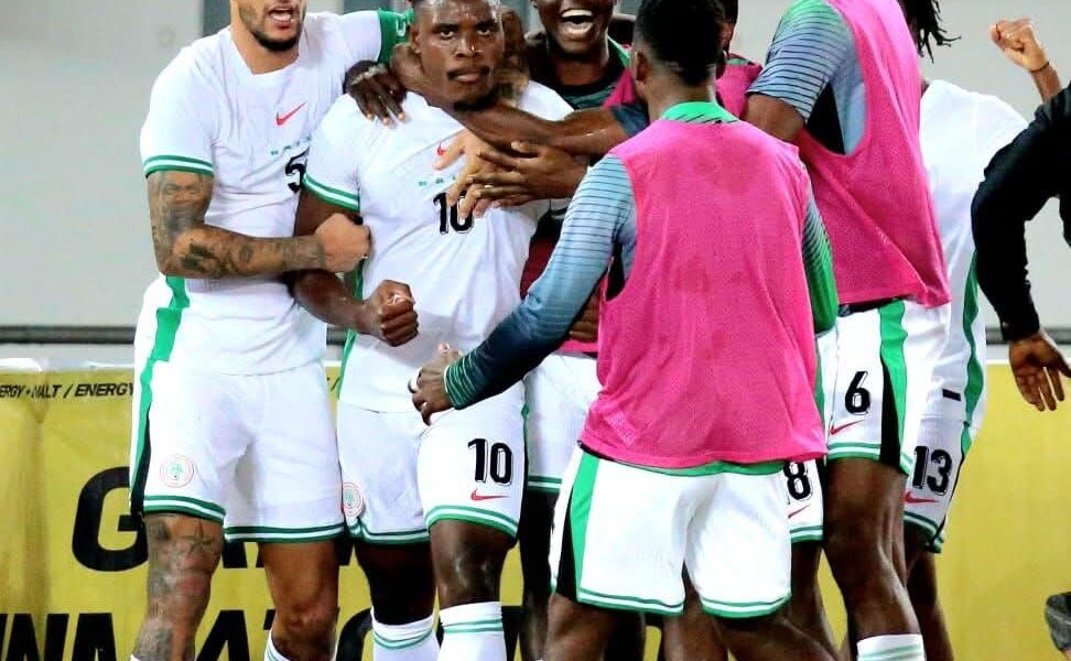 Fisayo Dele-Bashiru in action for Lazio before sustaining injury against Roma