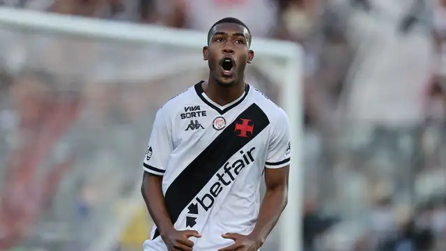 Brazilian wonderkid Rayan celebrating after scoring for Vasco da Gama in a Brasileirao match.
