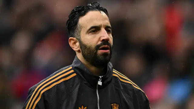 Roy Keane speaking passionately on a football podcast about Manchester United’s managerial future.