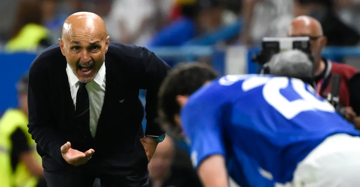 Luciano Spalletti in discussion during a Serie A match, rumored to be the next Juventus coach