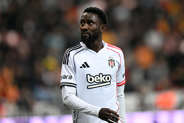 Wilfred Ndidi wearing Besiktas jersey during a match