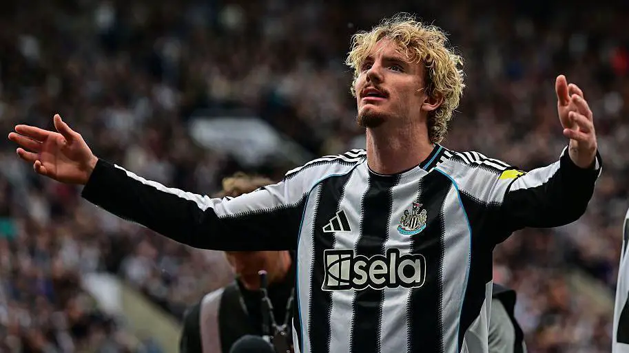 Joelinton and Nick Woltemade training together at Newcastle United