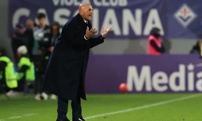 Luciano Spalletti addressing Juventus players about harsh weather before Bodo/Glimt match