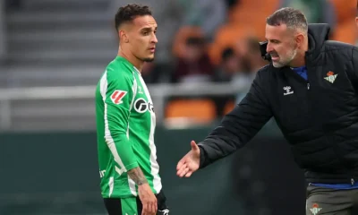 Antony apologising after red card incident against Girona