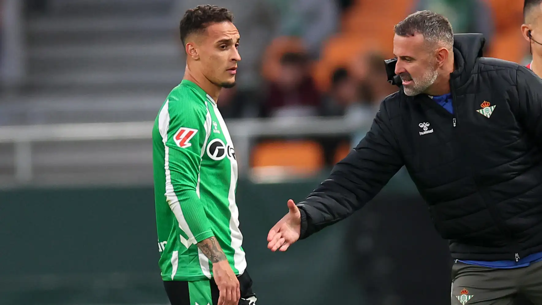 Antony apologising after red card incident against Girona