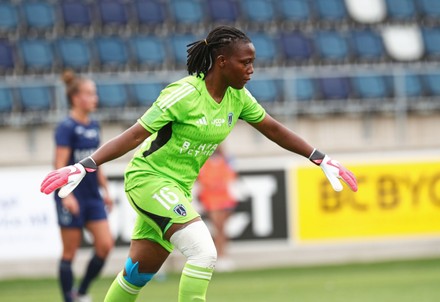 Chiamaka Nnadozie celebrating during a match for Paris FC