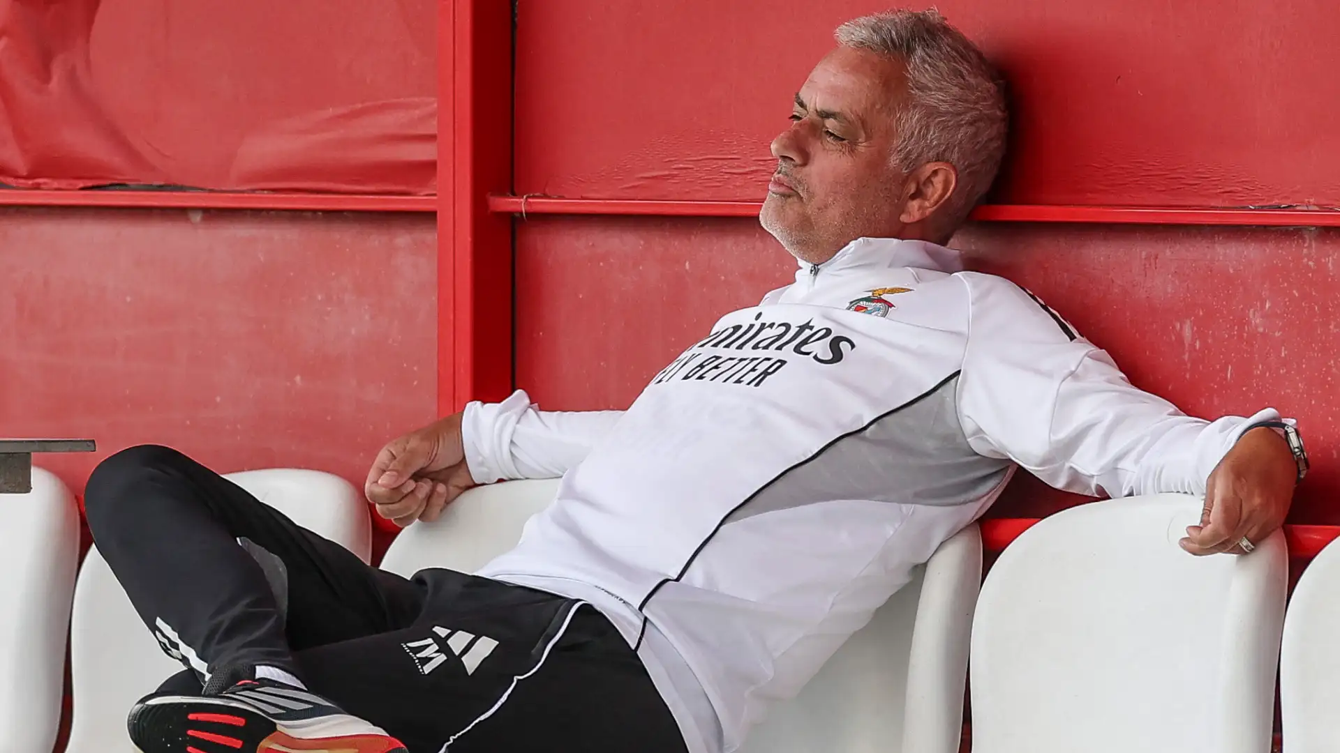 Jose Mourinho working at Benfica Campus 2025 during late-night training session