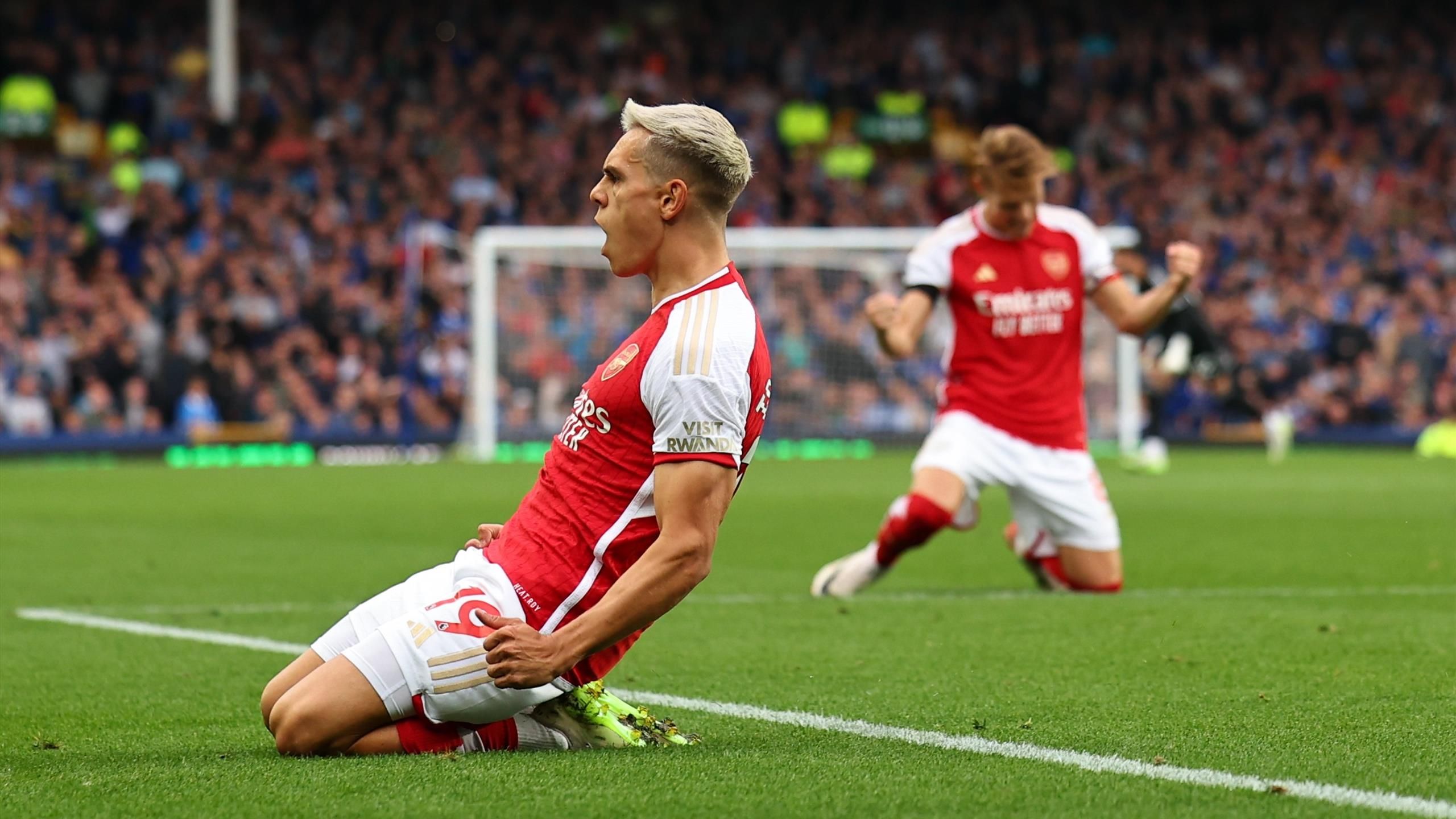 Leandro Trossard Celebrating A Goal For Arsenal