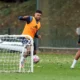 Mikel Arteta and Alex Oxlade-Chamberlain reunited during Arsenal training 2025