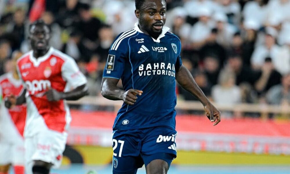 Moses Simon celebrating his goal for Paris FC against AS Monaco