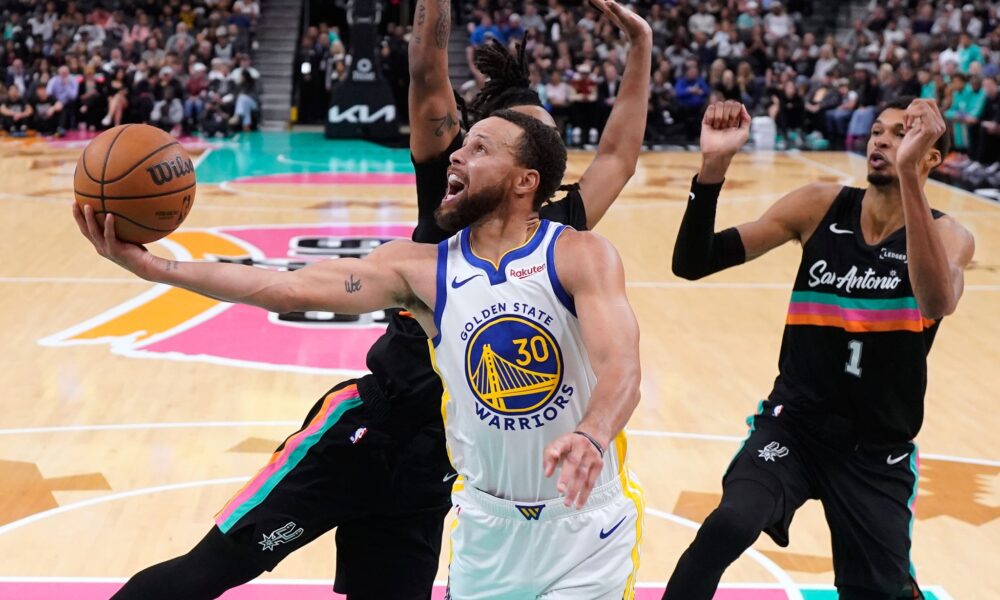 Stephen Curry scores against San Antonio Spurs as Golden State Warriors break home win streak