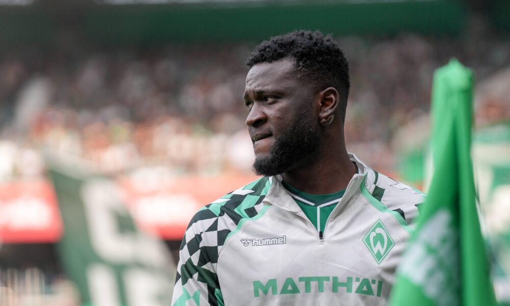 Victor Boniface in Werder Bremen training 2025 after coach criticism