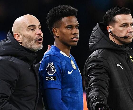 Chelsea coach Enzo Maresca with Estevao Willian on the sidelines