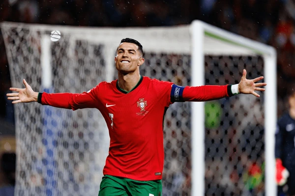 Cristiano Ronaldo celebrating in a Portugal jersey