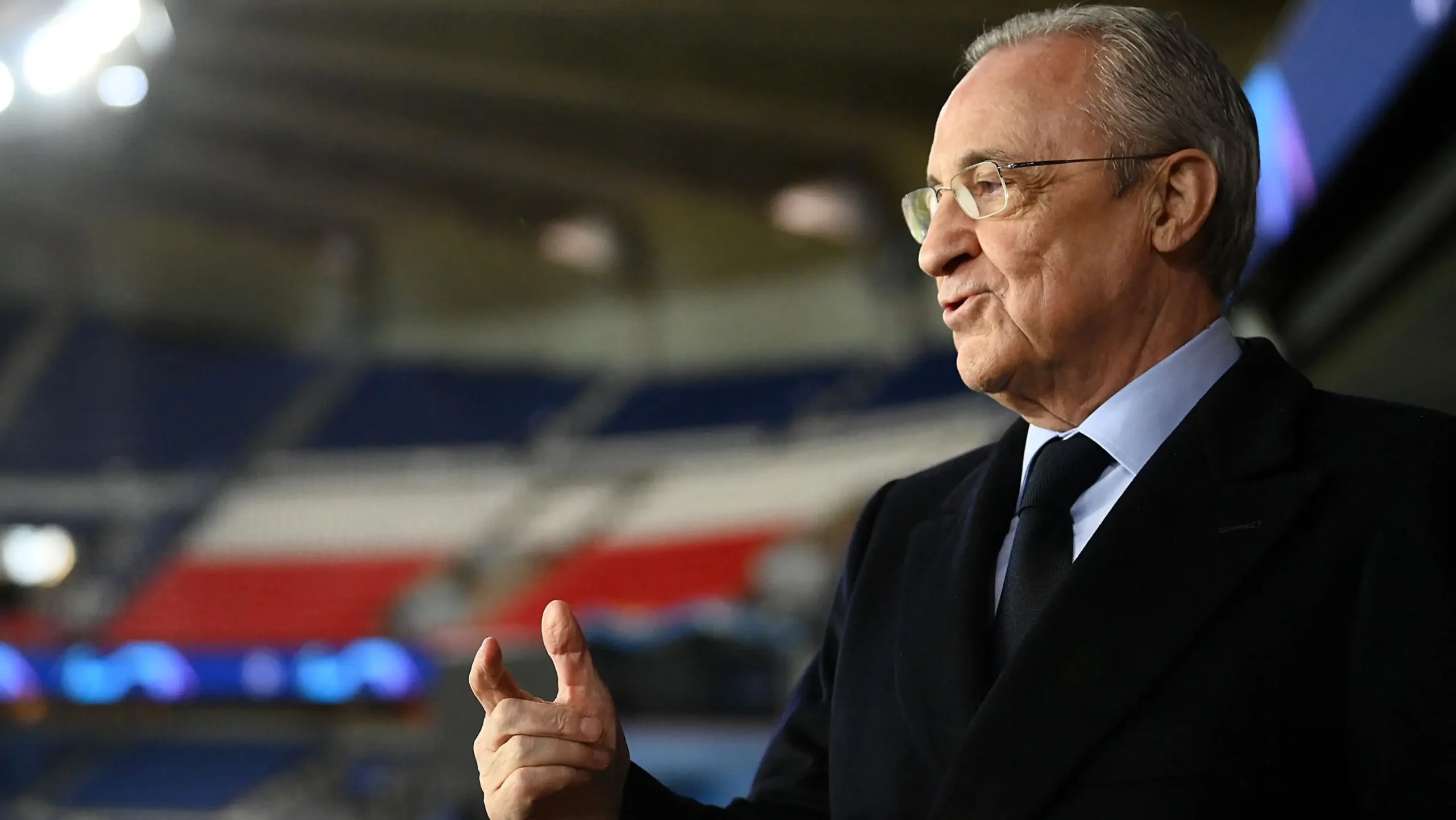 Florentino Perez speaking at a Real Madrid club event
