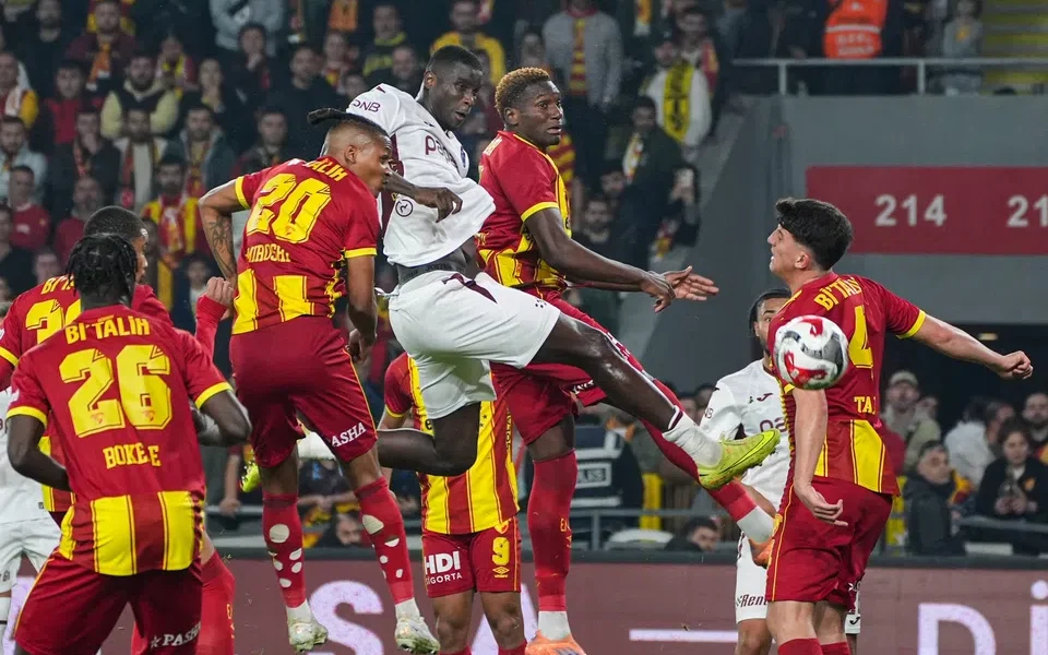 Paul Onuachu Playing For Nigeria Against Egypt