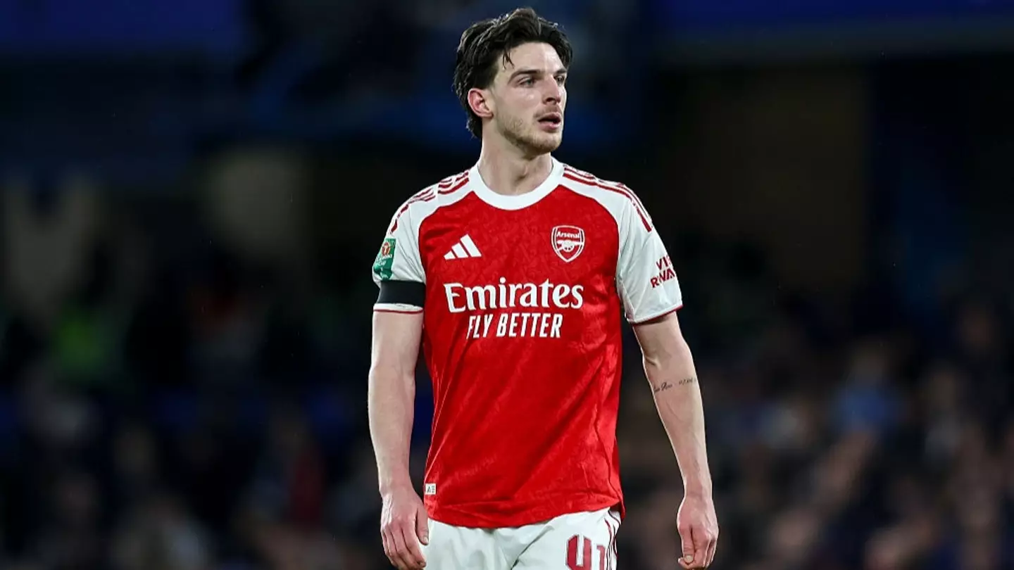 Declan Rice arguing with Arsenal coach Albert Stuivenberg during Carabao Cup match against Chelsea