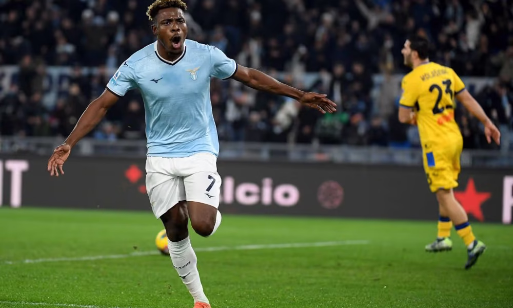 Fisayo Dele-Bashiru playing for Lazio in a Serie A match