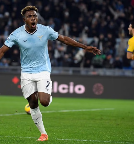 Fisayo Dele-Bashiru playing for Lazio in a Serie A match