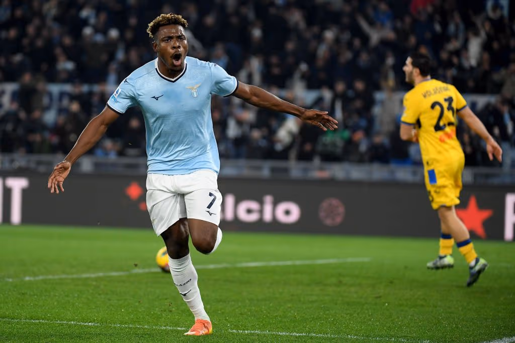 Fisayo Dele-Bashiru playing for Lazio in a Serie A match