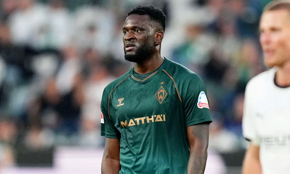 Victor Boniface training at Bayer Leverkusen gym after knee surgery