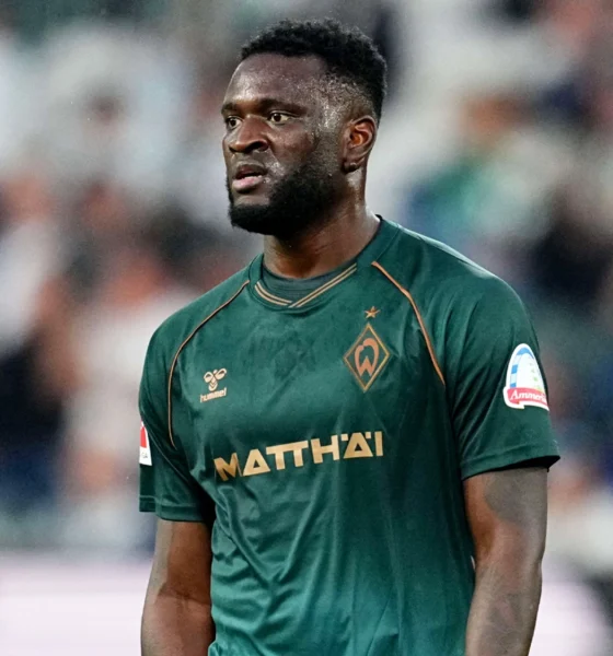 Victor Boniface training at Bayer Leverkusen gym after knee surgery