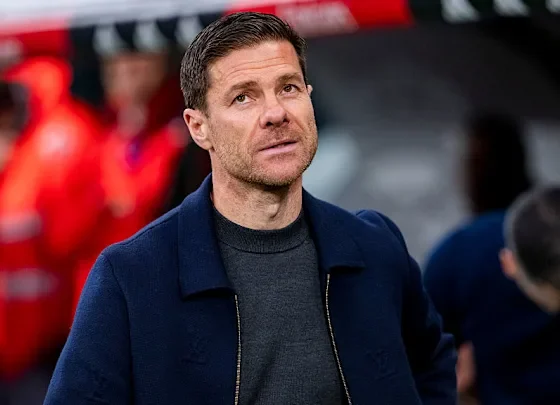 Xabi Alonso on the touchline during Real Madrid vs Barcelona Supercopa final