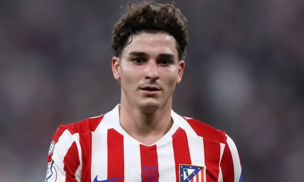 Deco speaking about Barcelona transfer plans amid links to Julian Alvarez