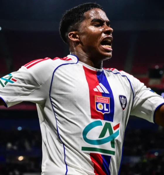 Endrick reacting after being shown a red card during Lyon vs Nantes Ligue 1 match