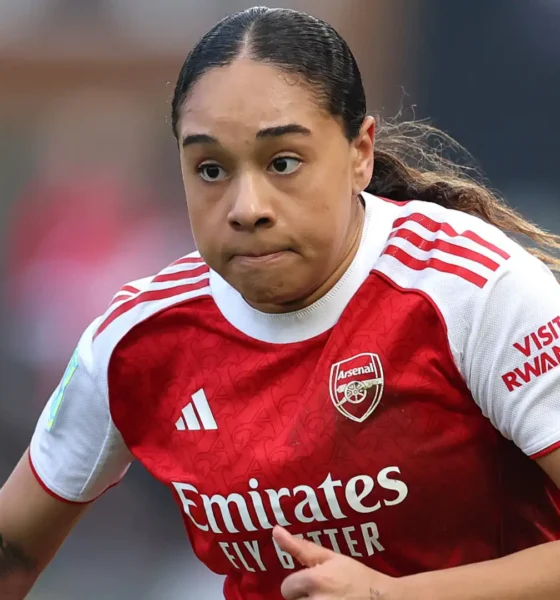 arsenal women forward olivia smith stretchered off after head collision against bristol city