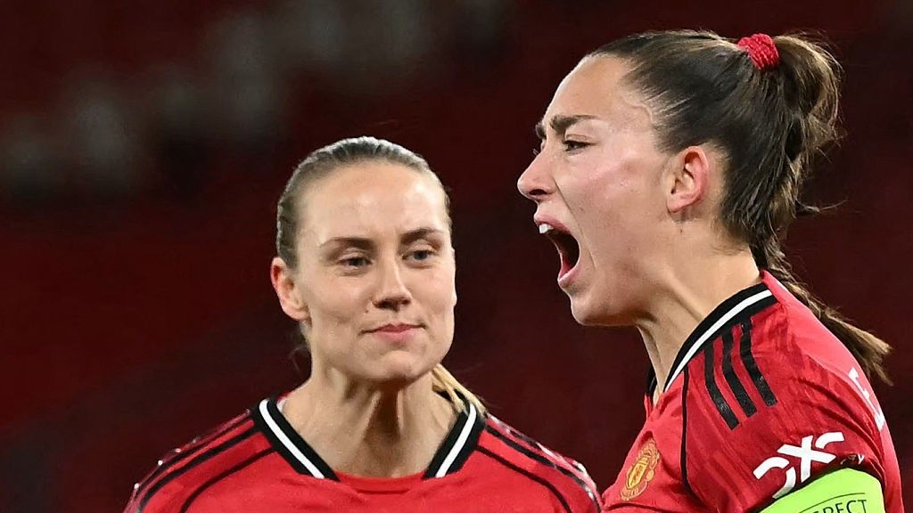 Marc Skinner giving instructions during Manchester United vs Bayern Munich Women's Champions League match
