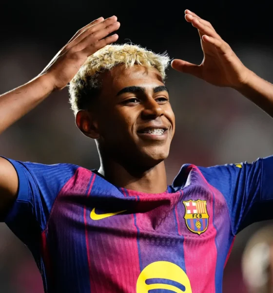 Pedri controlling the midfield for Barcelona while Lamine Yamal runs with the ball on the wing