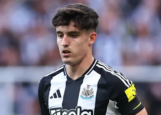 Tino Livramento playing for Newcastle United amid Arsenal transfer interest