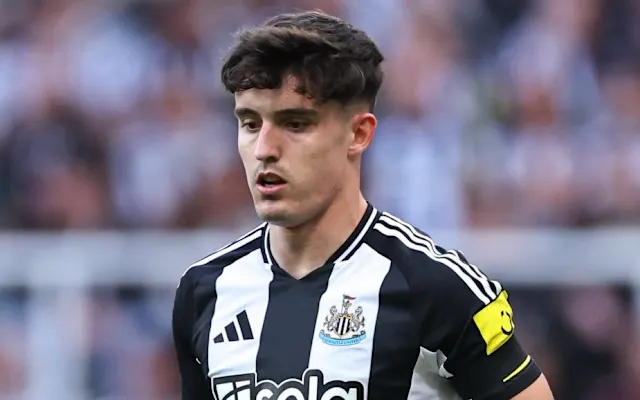 Tino Livramento playing for Newcastle United amid Arsenal transfer interest