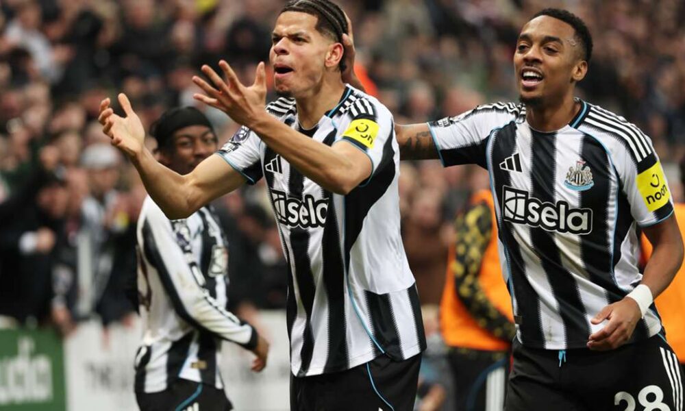 William Osula celebrating after scoring for Newcastle against Manchester United